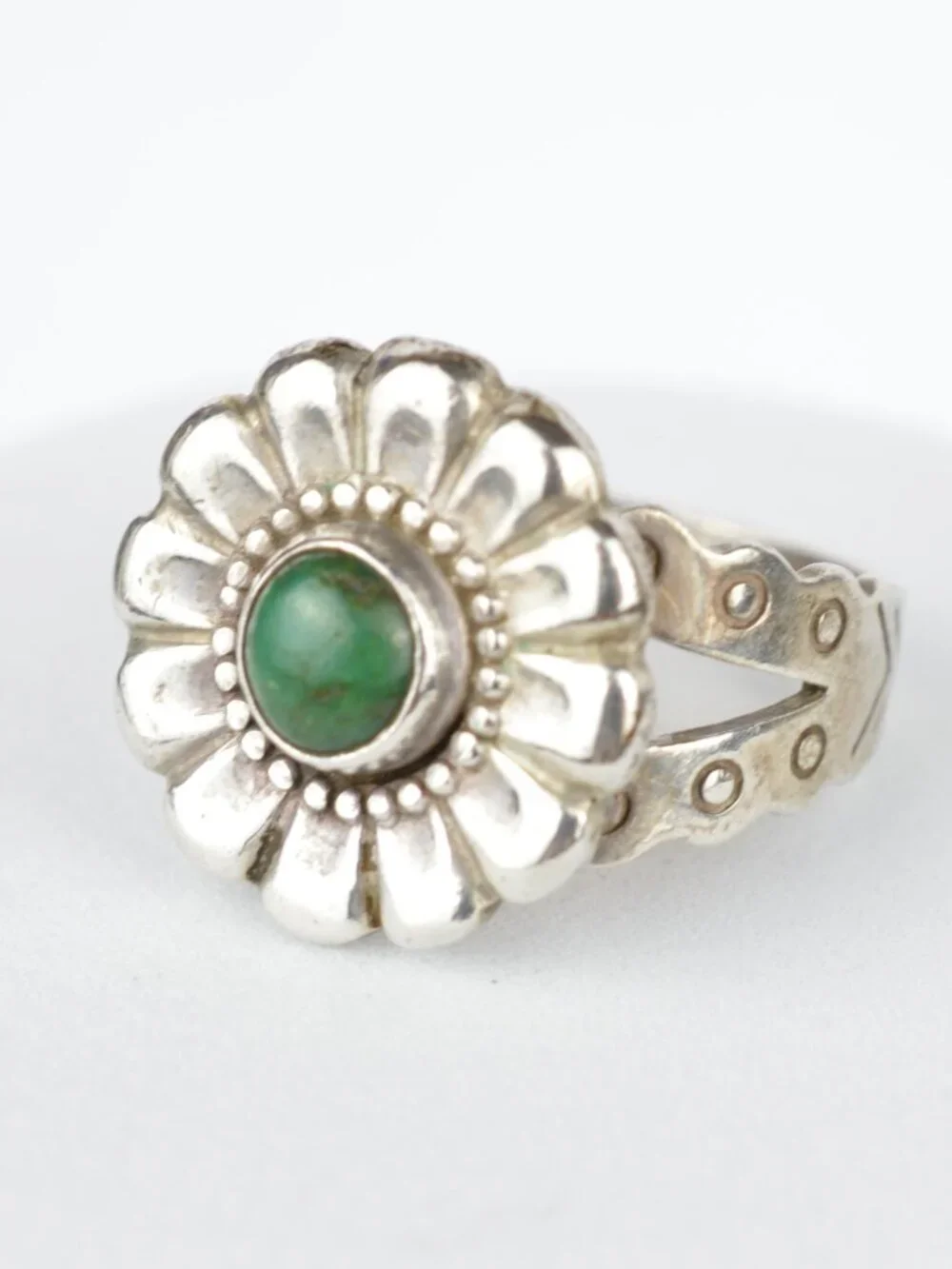 Vintage Sterling Silver Green Turquoise Flower Ring Size 5.25 Southwestern